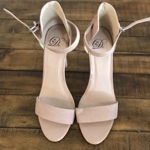 Nude Single sole heels